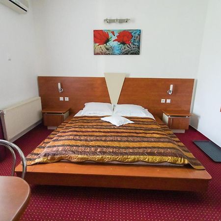 Pensiunea Full Targu Mures Ngoại thất bức ảnh