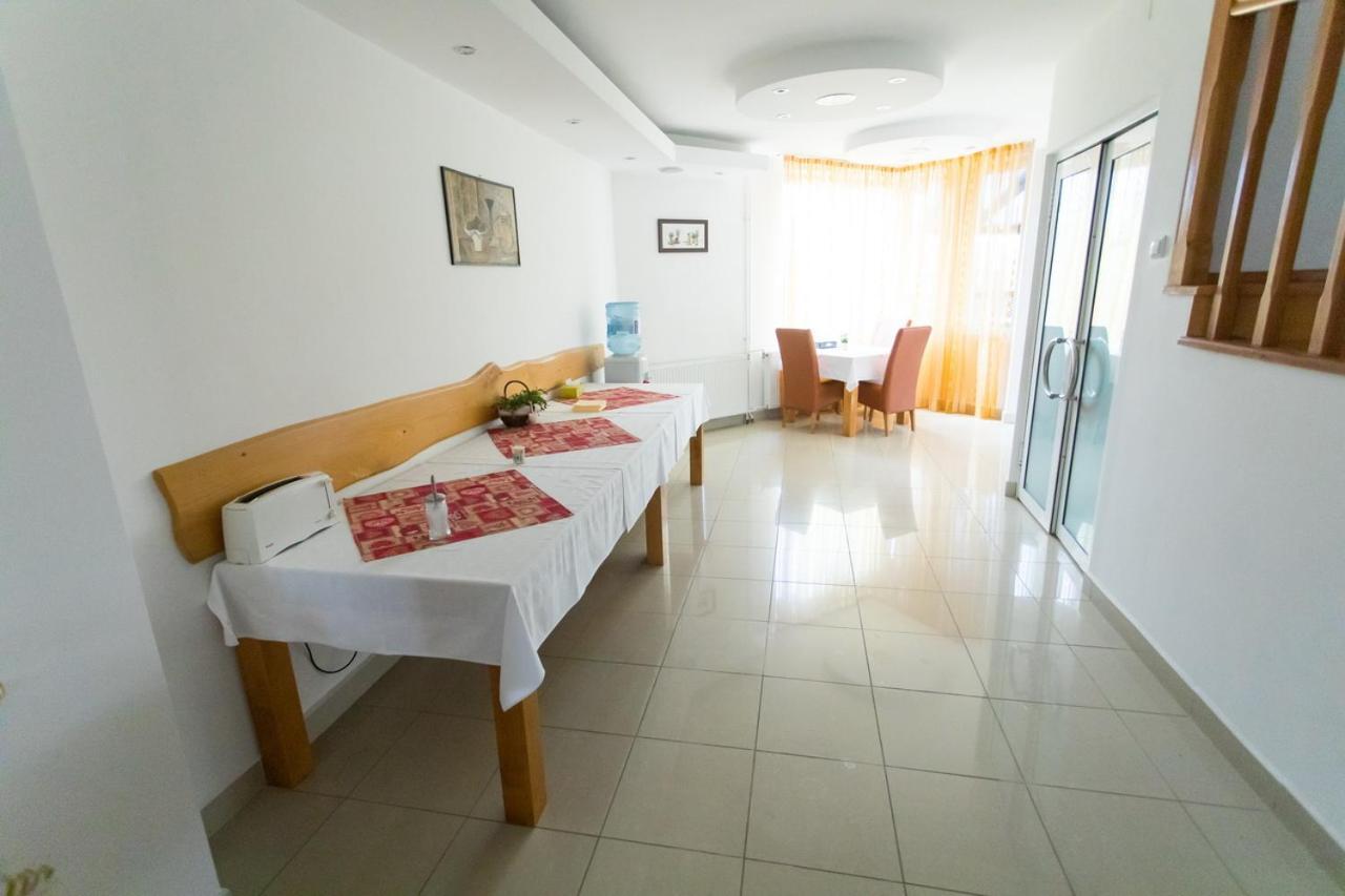 Pensiunea Full Targu Mures Ngoại thất bức ảnh