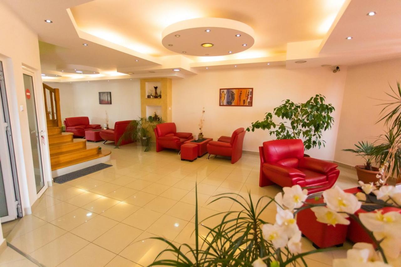 Pensiunea Full Targu Mures Ngoại thất bức ảnh